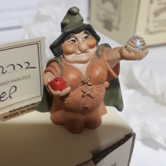 KRYSTONIA FIGURINE "WODEMA" #616 - Picture 2 of 3